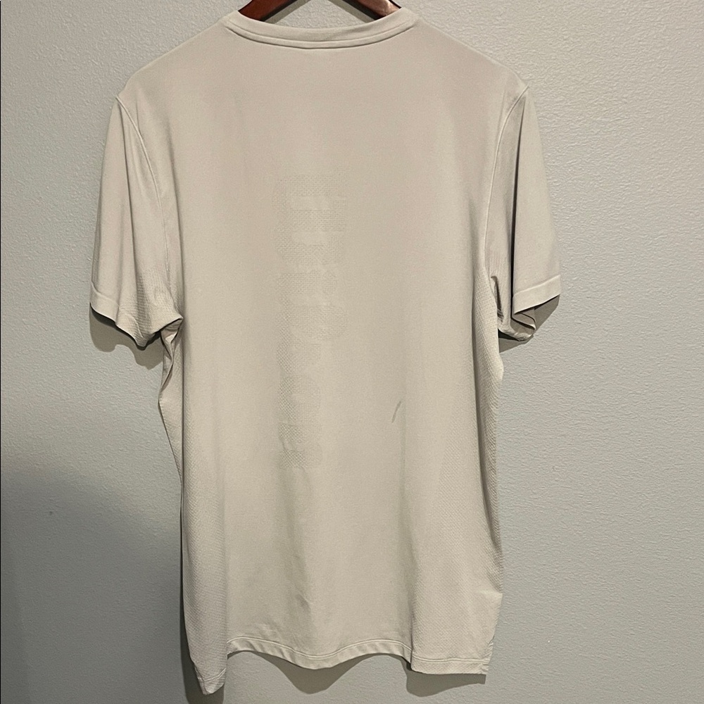 Wilson Light Gray Men's Short Sleeve Tee - Picture 3 of 3